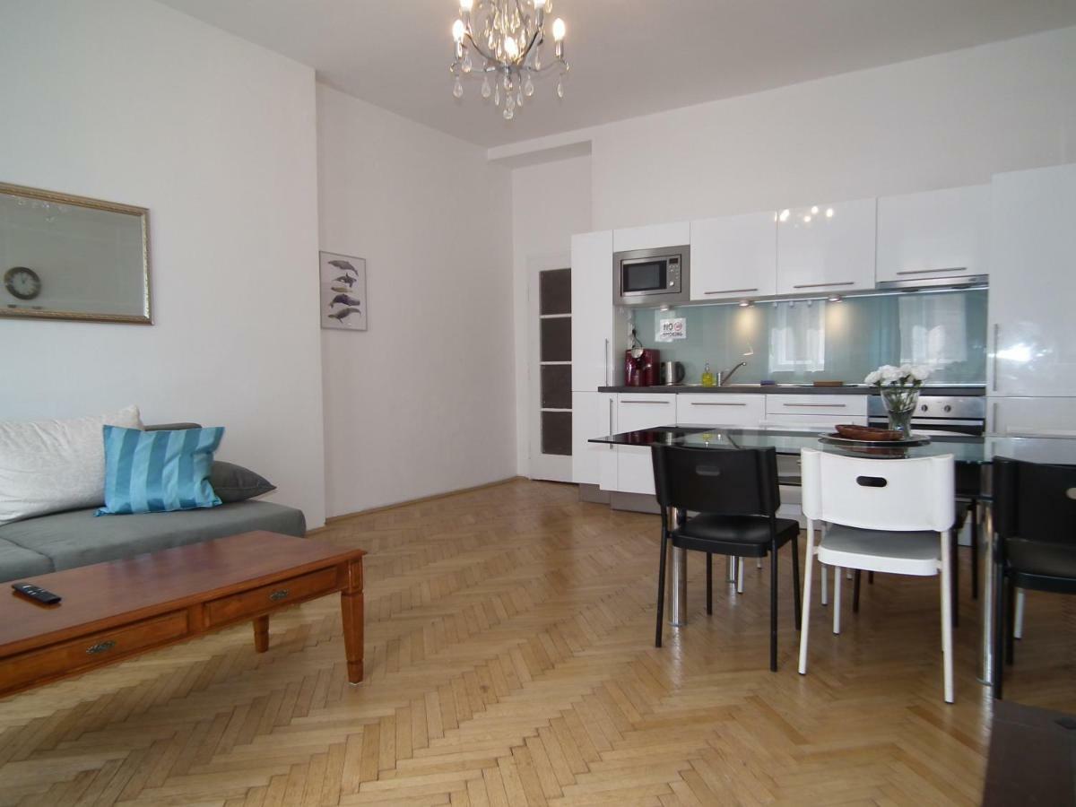 Old Town Spacious Apartment Prague Extérieur photo